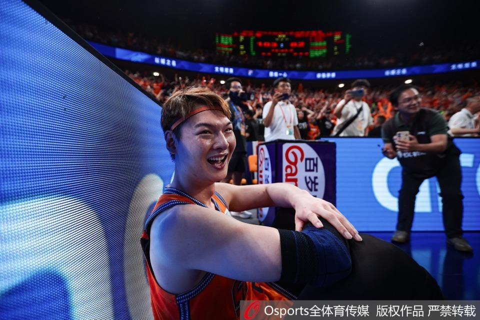 铜梁龙将士到安居古城“过端午”,刘建业包粽子“汗颜了”