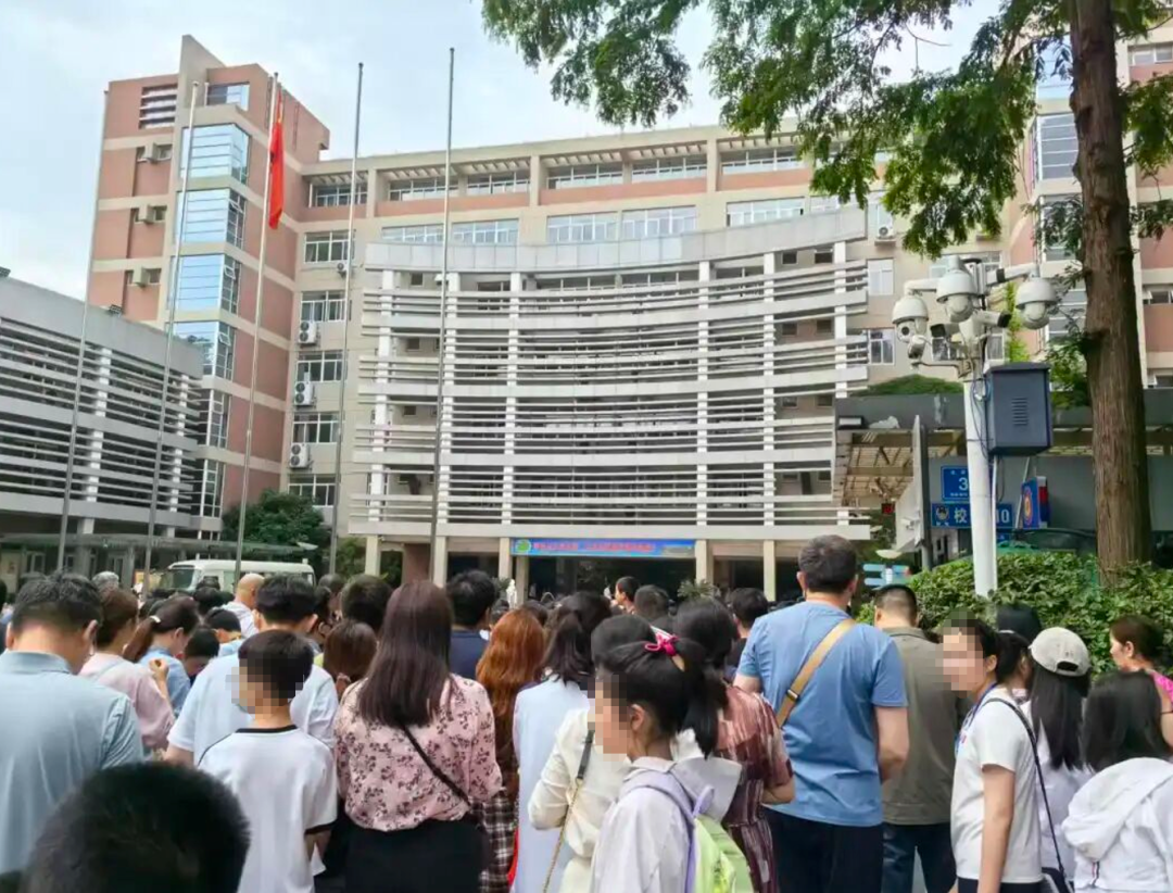 爱游戏体育下滑得有点那快,卡塞米罗3次被过全场最高+5次丢失球权