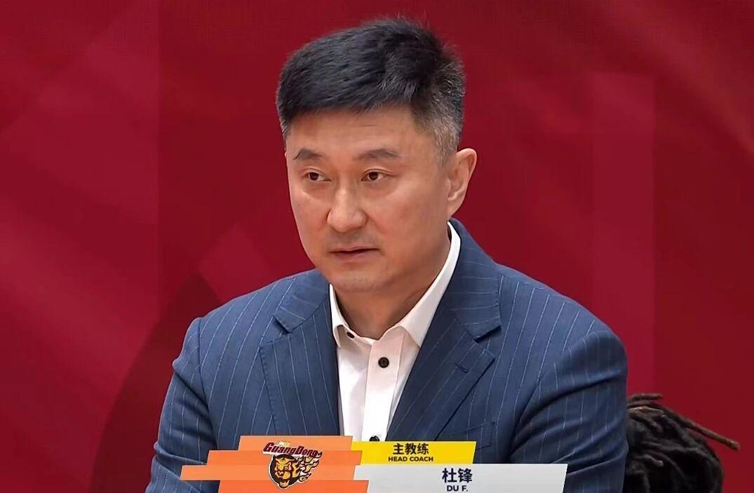 特雷·杨4900万选项在即 奇才面临合同考验