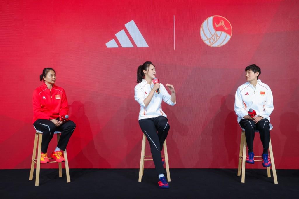 爱游戏体育尼克斯成NBA首支赛季双冠王