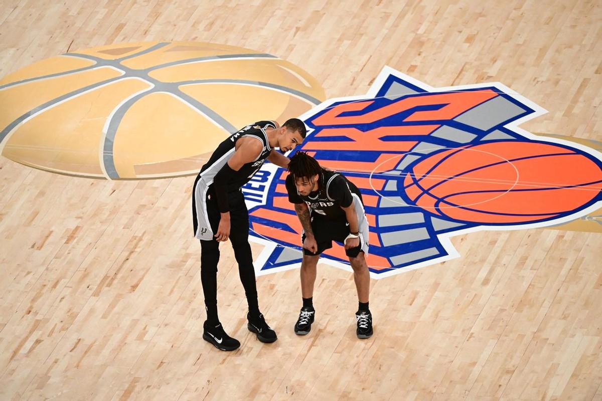 纽约尼克斯队时隔53年再夺NBA总冠军