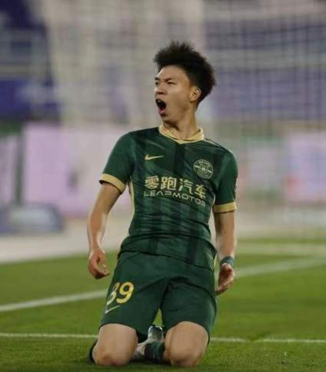 爱游戏体育马刺1比4不敌尼克斯获得总亚军,输掉的四场比赛三要素完全相同