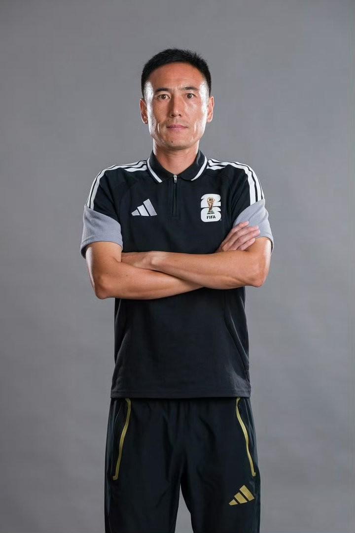 尼克斯夺冠湖人最尴尬:詹姆斯留队与否不重要,东契奇难超哈登