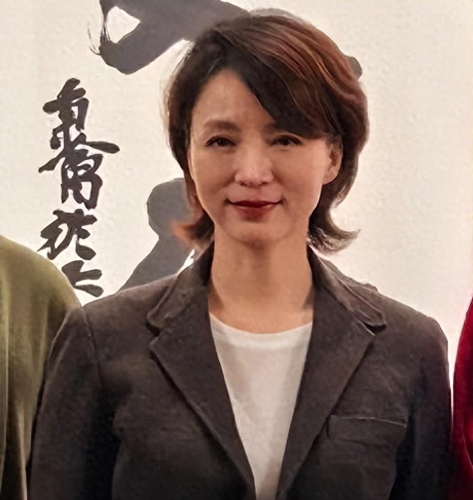 爱游戏体育篮网会直接送出顶薪报价，但湖人也绝不想白白失去这位强力得分手