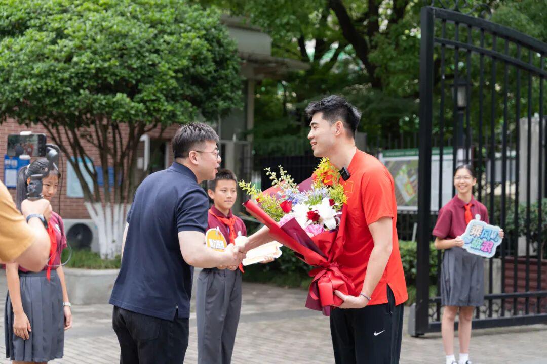 选择尼克斯，即是选择活着——冠军时刻的意义