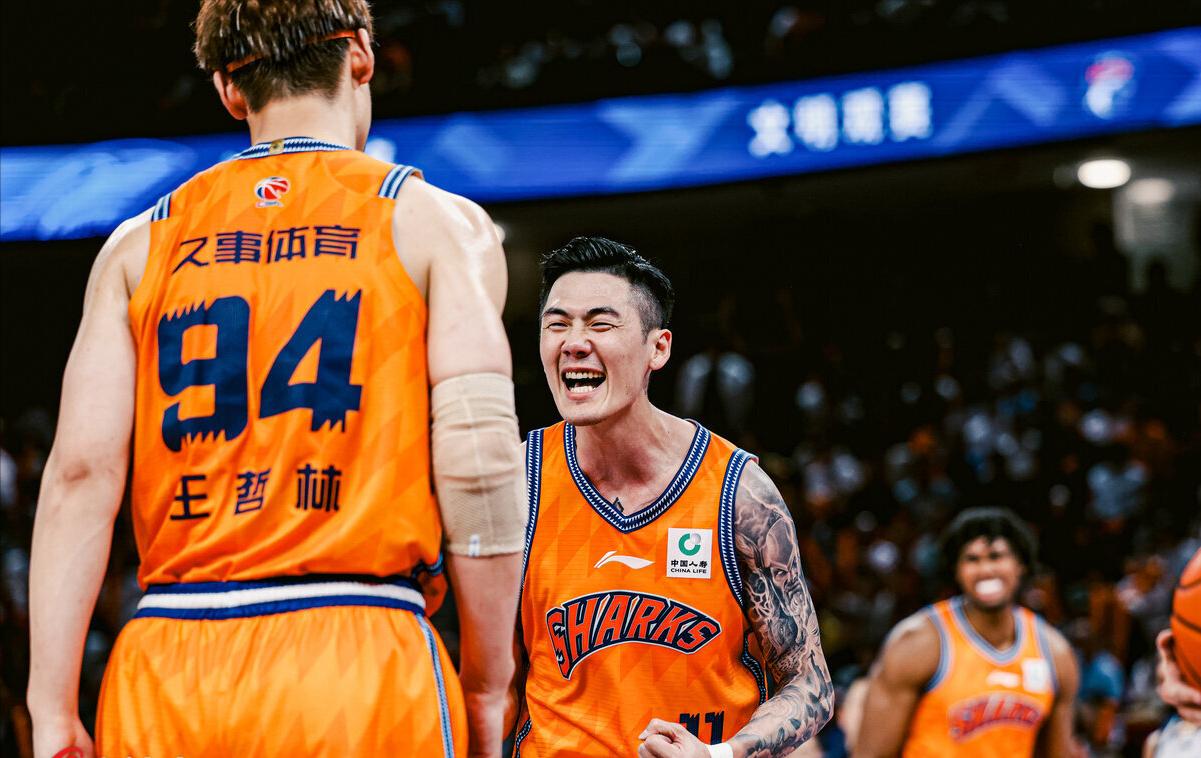 爱游戏体育超早期NBA实力榜:马刺领跑,雷霆紧随其后