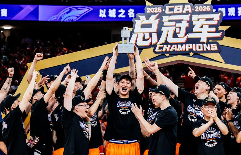 NBA球星詹姆斯·哈登被捕