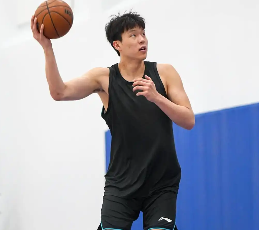 爱游戏体育魔术首轮出局后完成换帅