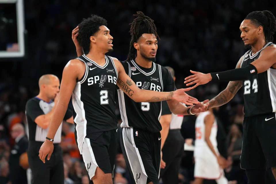 NBA总决赛尼克斯4:1战胜马刺
