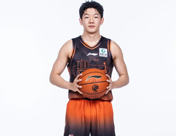 爱游戏体育-25届NBA新秀哈珀获更多关注