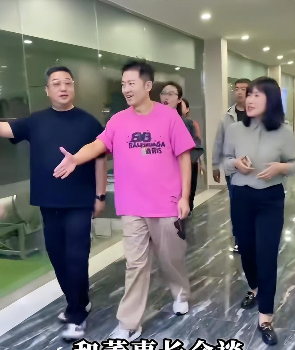 爱游戏体育没谁了!12支球队报价!这待遇也就他了!