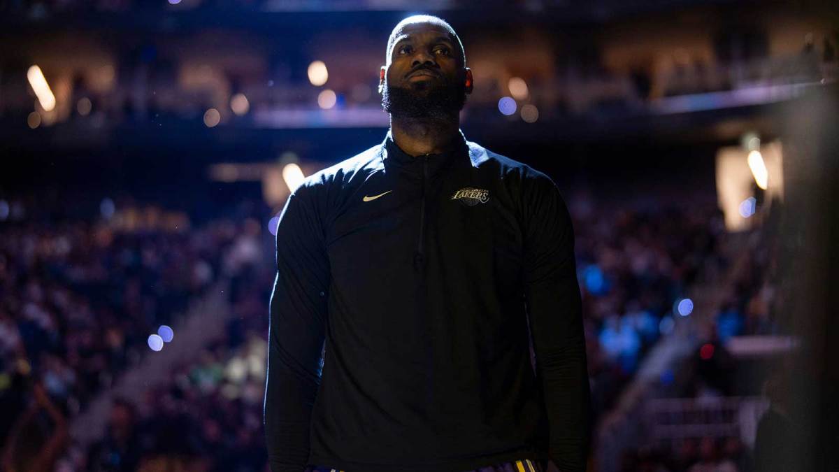 NBA官方晒总冠军定妆照:尼克斯17人出镜 索汉和杰米森没拍上?