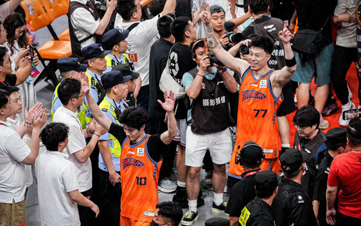 爱游戏体育特雷·杨4900万选项在即 奇才面临合同考验